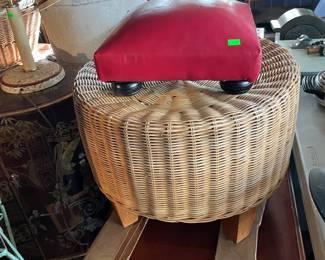 Wicker foot stool