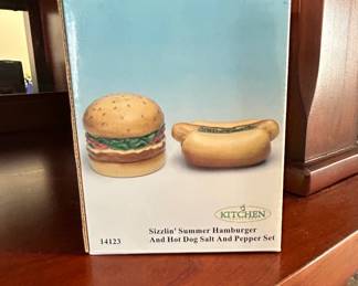 Kitchen Creations Sizzlin Summer Hamburger and Hot Dog Salt and Pepper Set