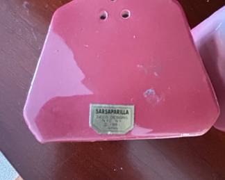 Sarsaparilla Deco Designs Dentures Salt and Pepper Shakers second image