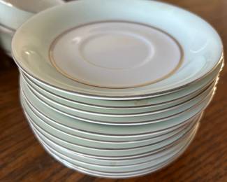 Vintage Moss Rose Pattern Tea Set fifth image