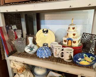 Silhouette plate, Cat Mugs, Chef Doll, Caulk Wall fruit, Fruit decorations 
