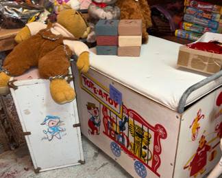 Circus Toy Trunk, Doll Trunk Ginny 
