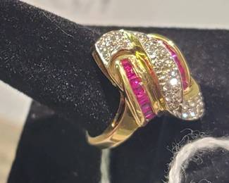 14k Gold Ruby and Diamond Ring 