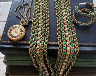 Vintage jewelry 