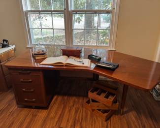 Beautiful mid-century desk! 