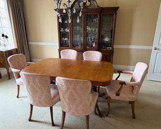 Vintage Duncan Phyfe Dining Table. Vintage Drexel Heritage "Heirloom" Inlaid Mahogany China Display Cabinet. Purchased Richard Honquist of Barrington