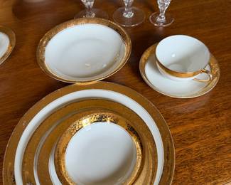 Vintage Heinrich & Co, 18k Gold Encrusted Rim China. 7 Piece Place Set with Service. (6 sets)