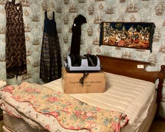 Queen bed, 