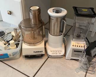 Cuisinart Food Processor DLC-7 w/ attachments; KitchenAid SS Pro Blender; Blendtec Blender w/ 2 Jars