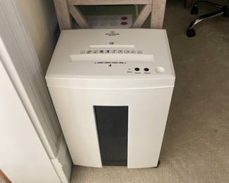 Wolverine SD9112 10-Sheet P-5 Micro Cut Shredder - 