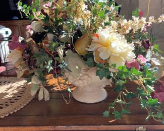 Vintage Verandah Decorative Floral Centerpiece - $38.00