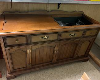 Vintage Magnavox Astro-Sonic Console Stereo