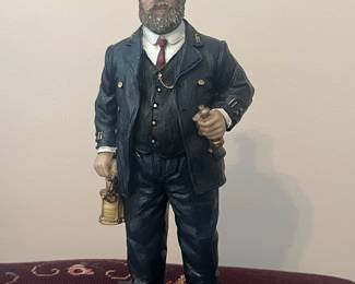 Harbour Lights Lighthouse Keeper Figurine