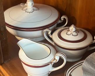 Noritake Fine China Dinnerware Set