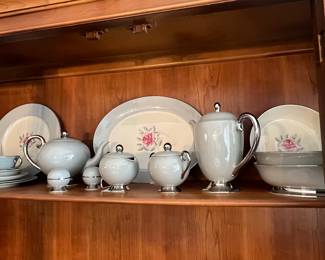 Flintridge China "Rose Garden" Dinnerware Set