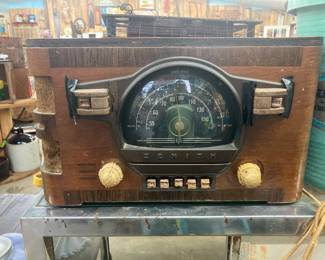 Vintage Zenith radio 