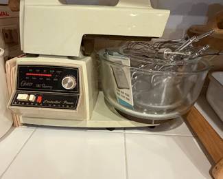 Oster Regency Kitchen Center Base, Arm, Plate, 2 Size Bowls