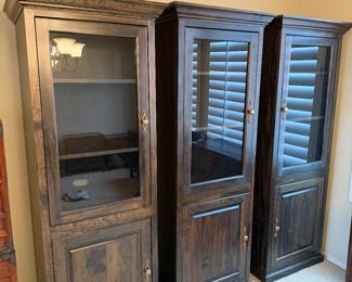 6FT TALL , 2FT WIDE, 18IN DEEP