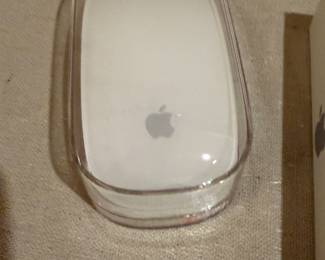 Apple wireless Magic Mouse 