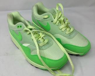 Air max green W