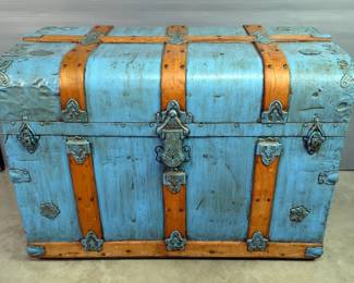 Painted Latching Storage Trunk With Interior Lining And Tray, Approx 23.5" x 32" x 20" 