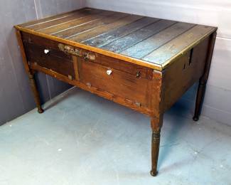 Primitive Wood Chicken Incubator