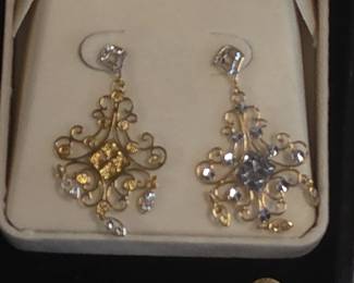 Gorgeous 14K earrings 