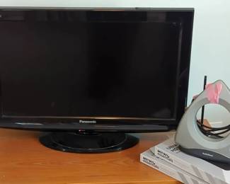 Panasonic Viera 26 Inch TV And Antennas