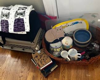 Cat Supplies Decor
