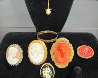 Cameo Collection with 10K and 14K Gold Accent 