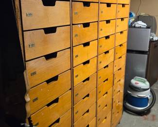 Amazing vintage tool drawer cabinet