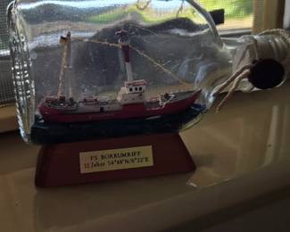 Ship in a bottle