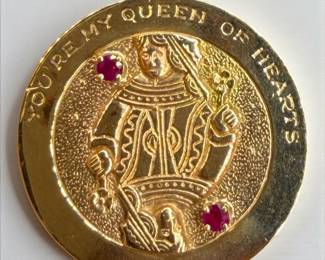 Gold Pendant with Diamonds
