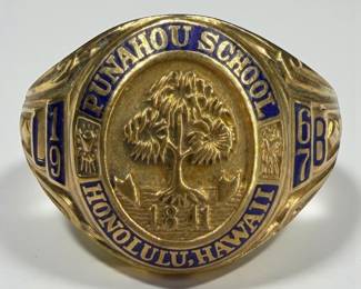 10K Gold 1967 Honolulu Ladies Class Ring
