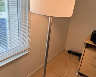 Floor lamp