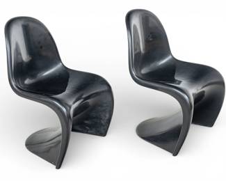 Lot 1062
Verner Panton for Herman Miller Black Thermoplastic Polystyrene Panton "S" Chairs