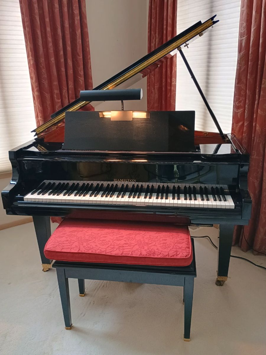 Hamilton H391 4'7" Baby Grand Piano w/Concert Master CD Player