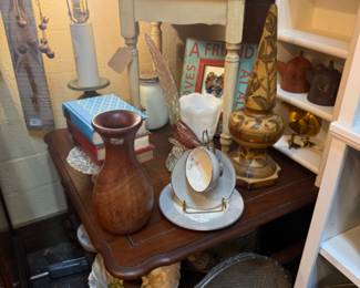 vintage wood end table, lamp, decorative art pieces