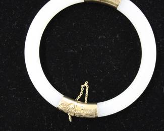 Jade and gold bracelet