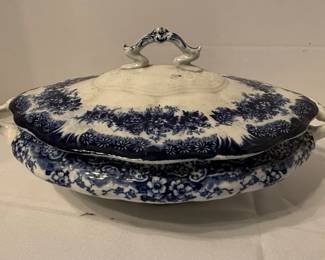 Lucerne Colonial Pottery Blue and White Tureen with Lid