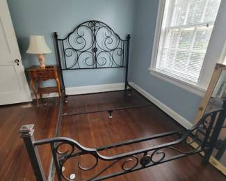 Queen metal bed
