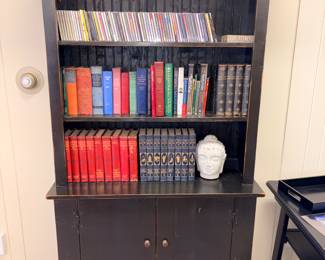 Black Wood 4-Shelf Bookcase!