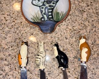 Boston Warehouse Cat Spreaders & Artist Signed Cat Spoon Rest!