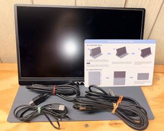 KYY Portable USB Monitor #K3 W/Case!