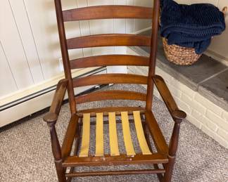 The Buckeye Furniture Co Vtg Shaker Style Rocking Chair w/Cushion!