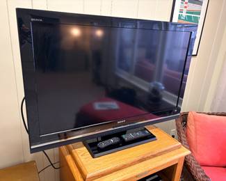 Sony #KDL-40V5100 40" 2009 LCD HDTV TV!