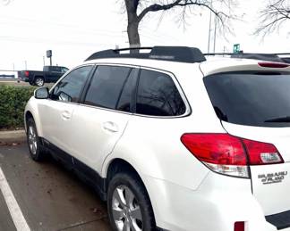 2011 Subaru outback clean title 116,000 miles