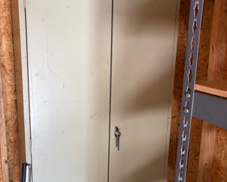 2 Metal cabinets