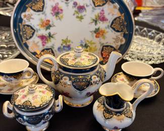 The Biltmore Vanderbilt Miniature Tea Service 