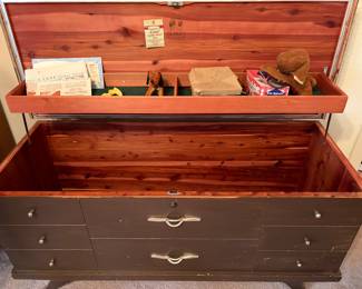 Vintage Lane Cedar Chest